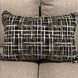 Decorative pillow